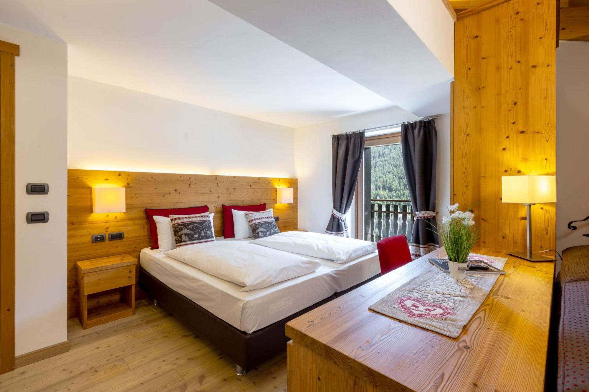 Hotel Cardo Isolaccia Eksteriør billede