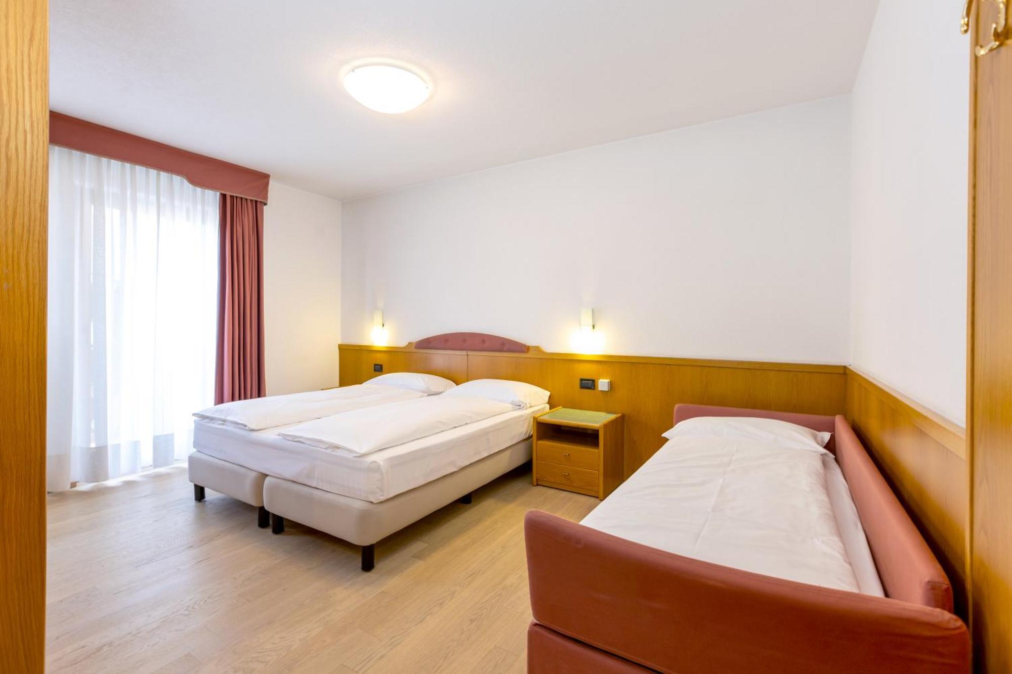Hotel Cardo Isolaccia Eksteriør billede