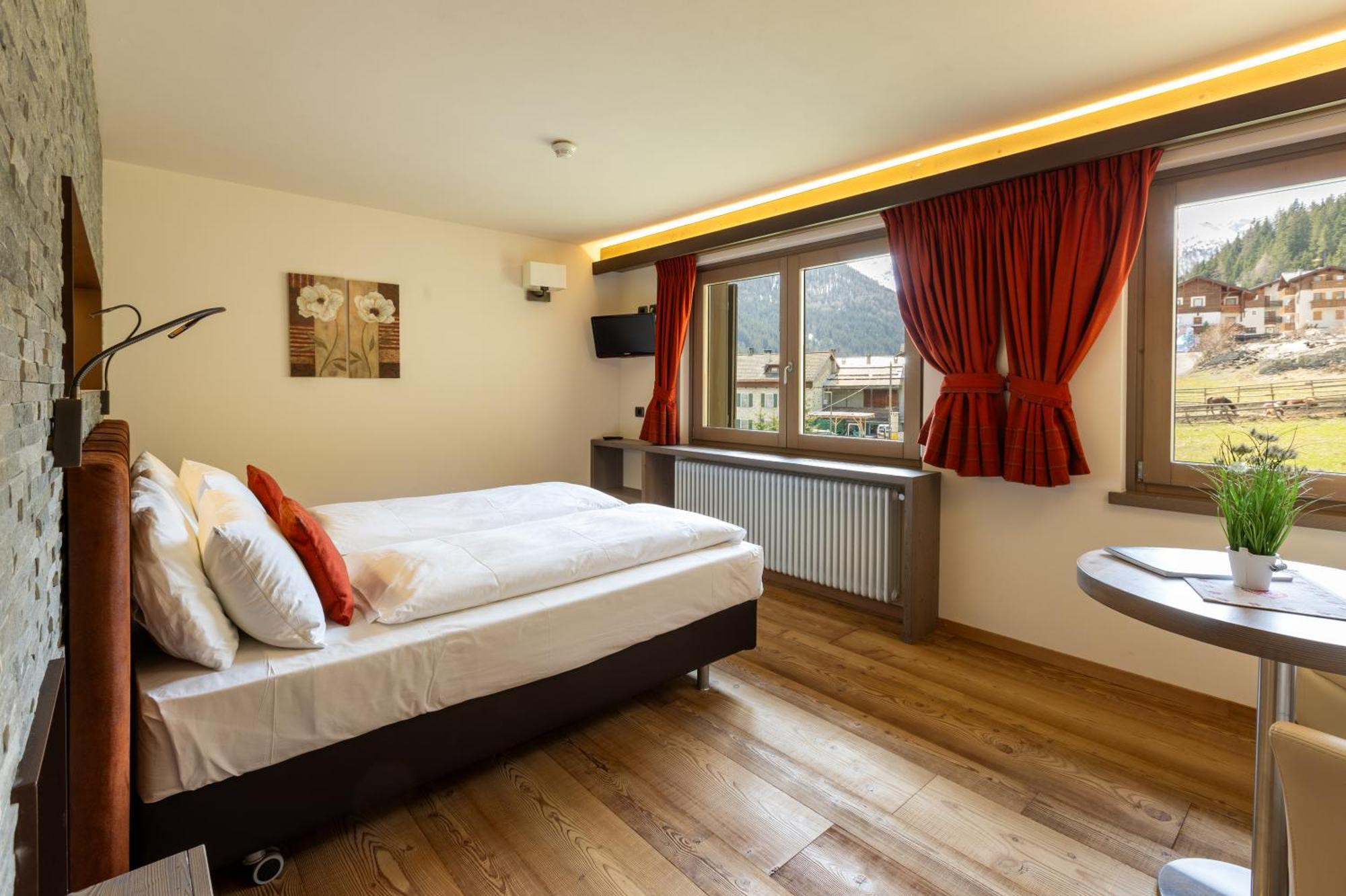 Hotel Cardo Isolaccia Eksteriør billede