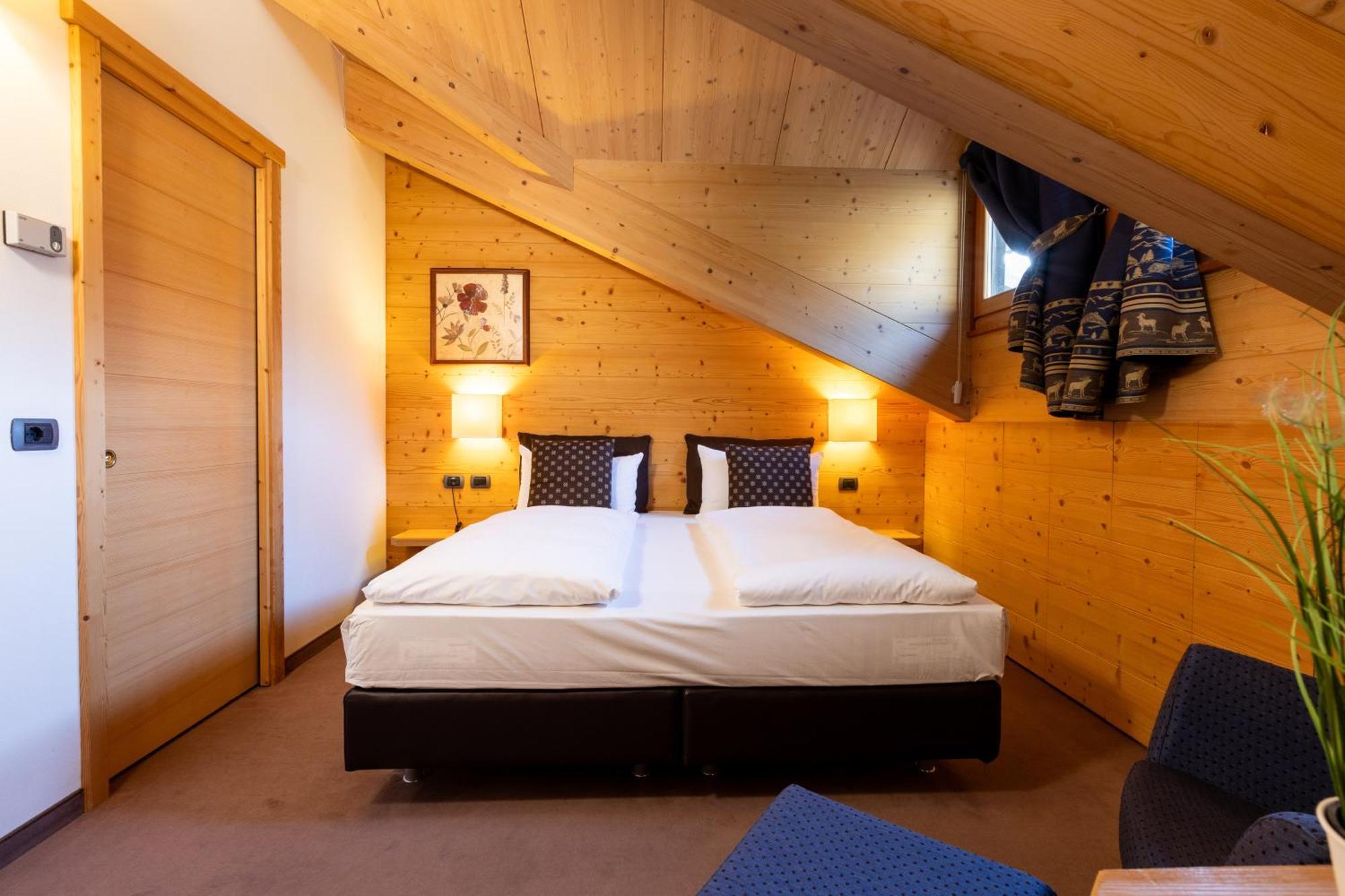 Hotel Cardo Isolaccia Eksteriør billede