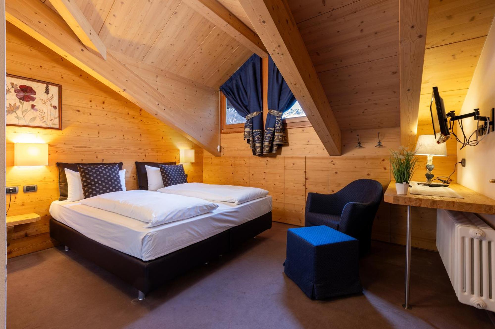 Hotel Cardo Isolaccia Eksteriør billede