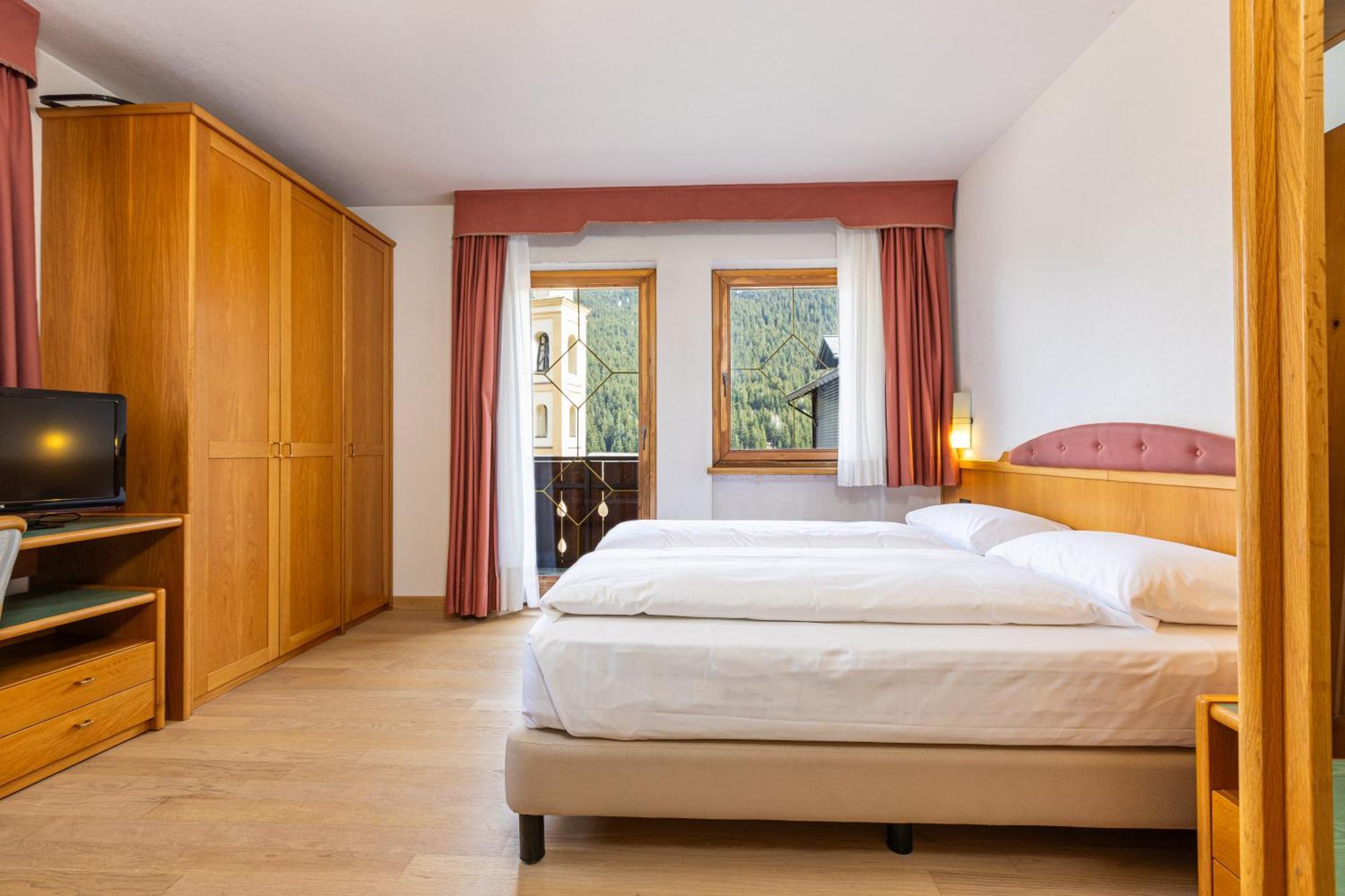 Hotel Cardo Isolaccia Eksteriør billede