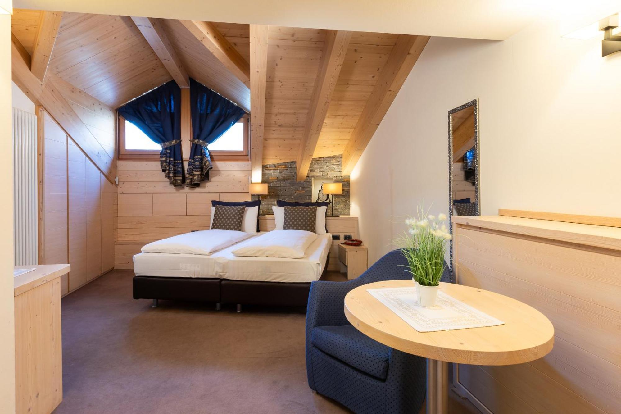 Hotel Cardo Isolaccia Eksteriør billede