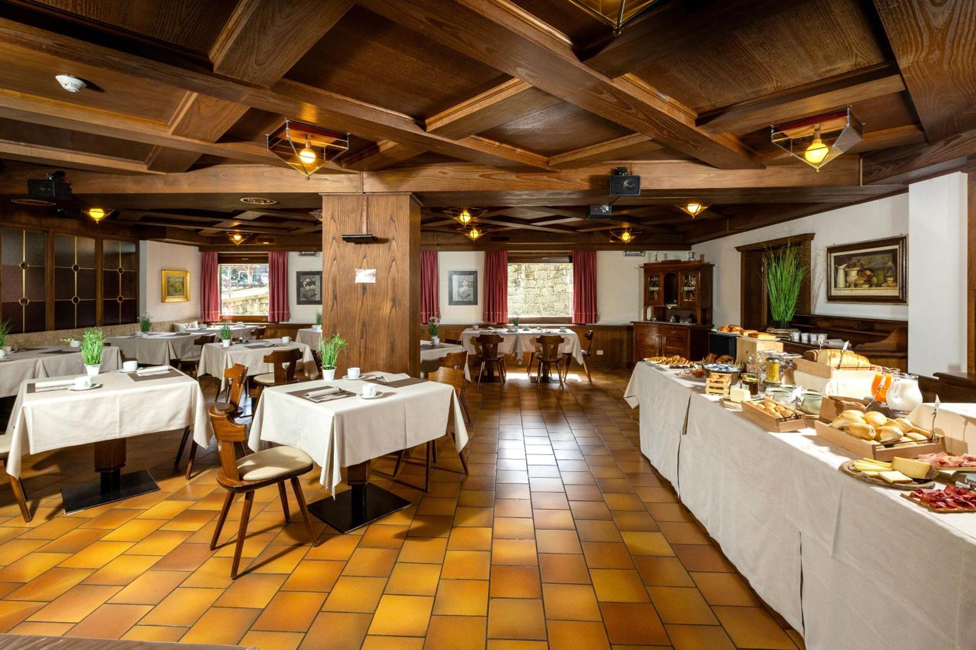Hotel Cardo Isolaccia Eksteriør billede
